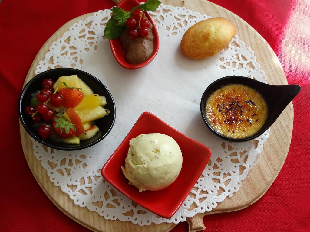 ג'רארדמר Hotel Restaurant L Echo Du Lac מראה חיצוני תמונה